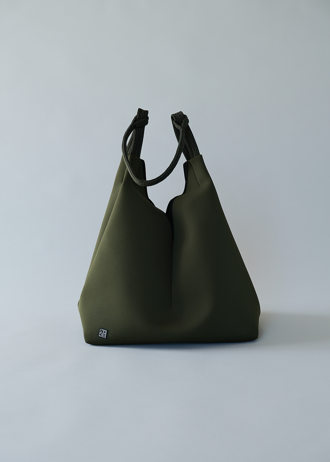 STATE OF ESCAPE – SOLSTICE TOTE STATE OF ESCAPE – SOLSTICE TOTE