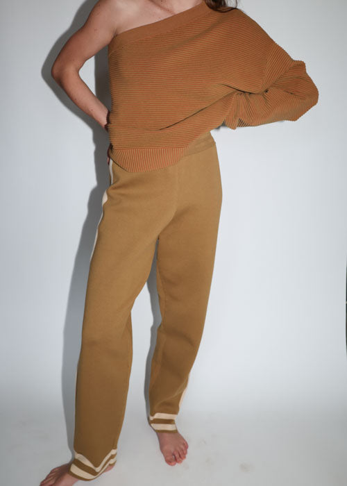 NAGNATA – ASYMMETRICAL SWEATER