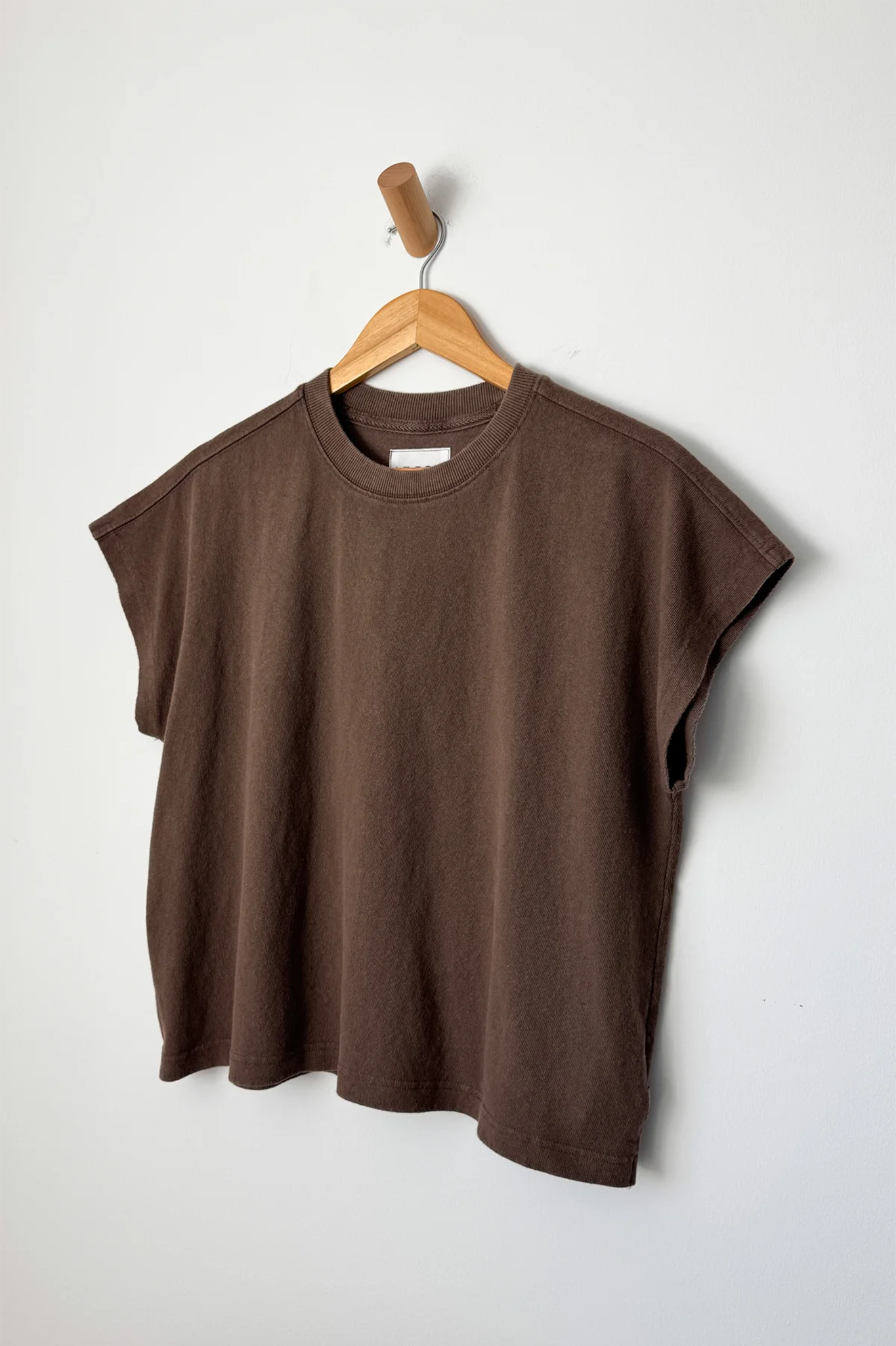 LE BON SHOPPE – JEANNE TEE