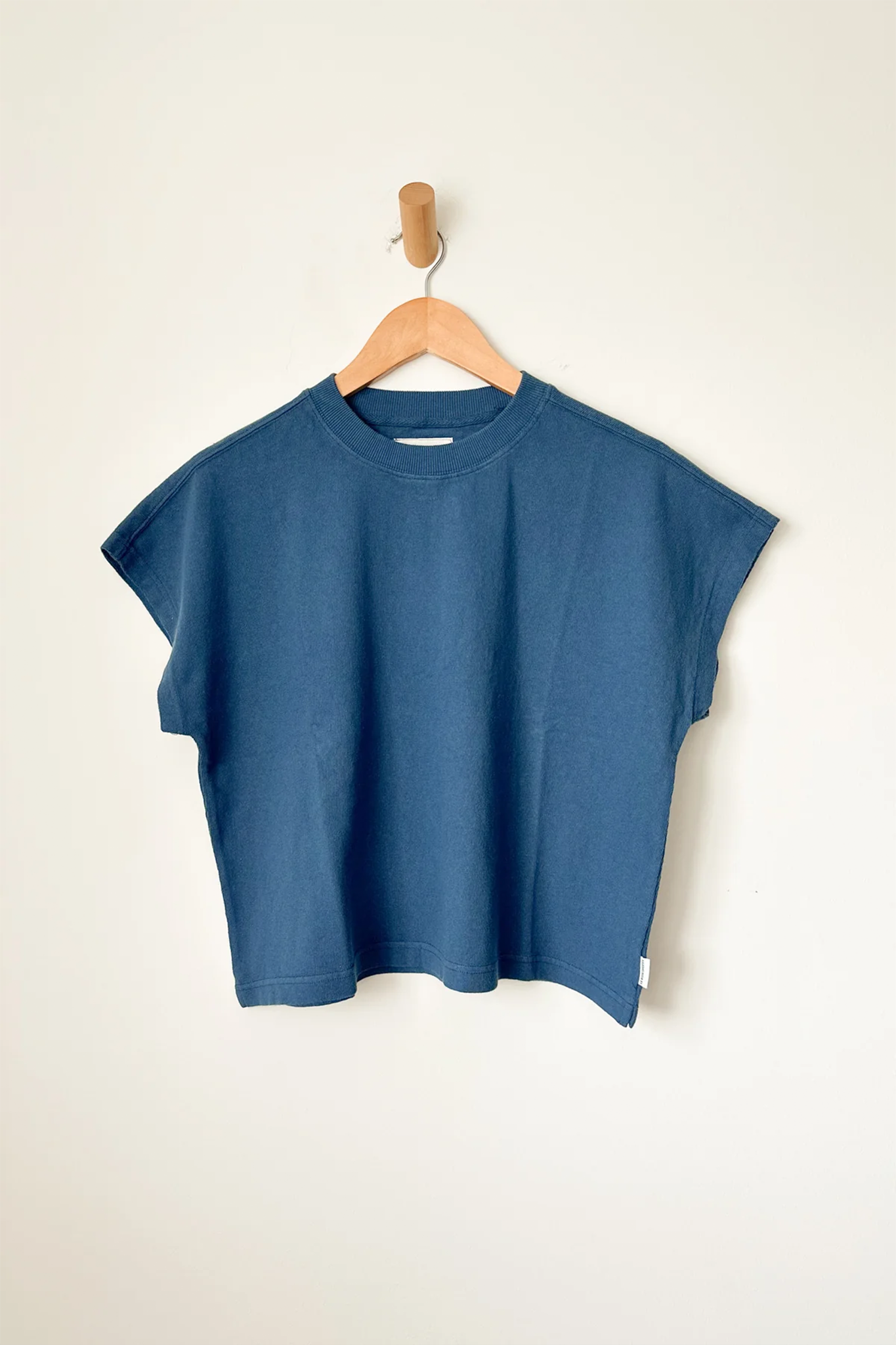 LE BON SHOPPE – JEANNE TEE