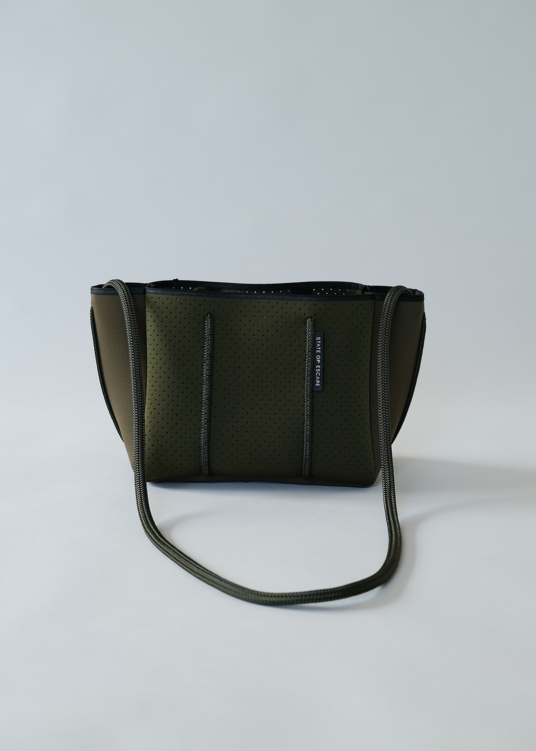 STATE OF ESCAPE – PETITE ESCAPE TOTE